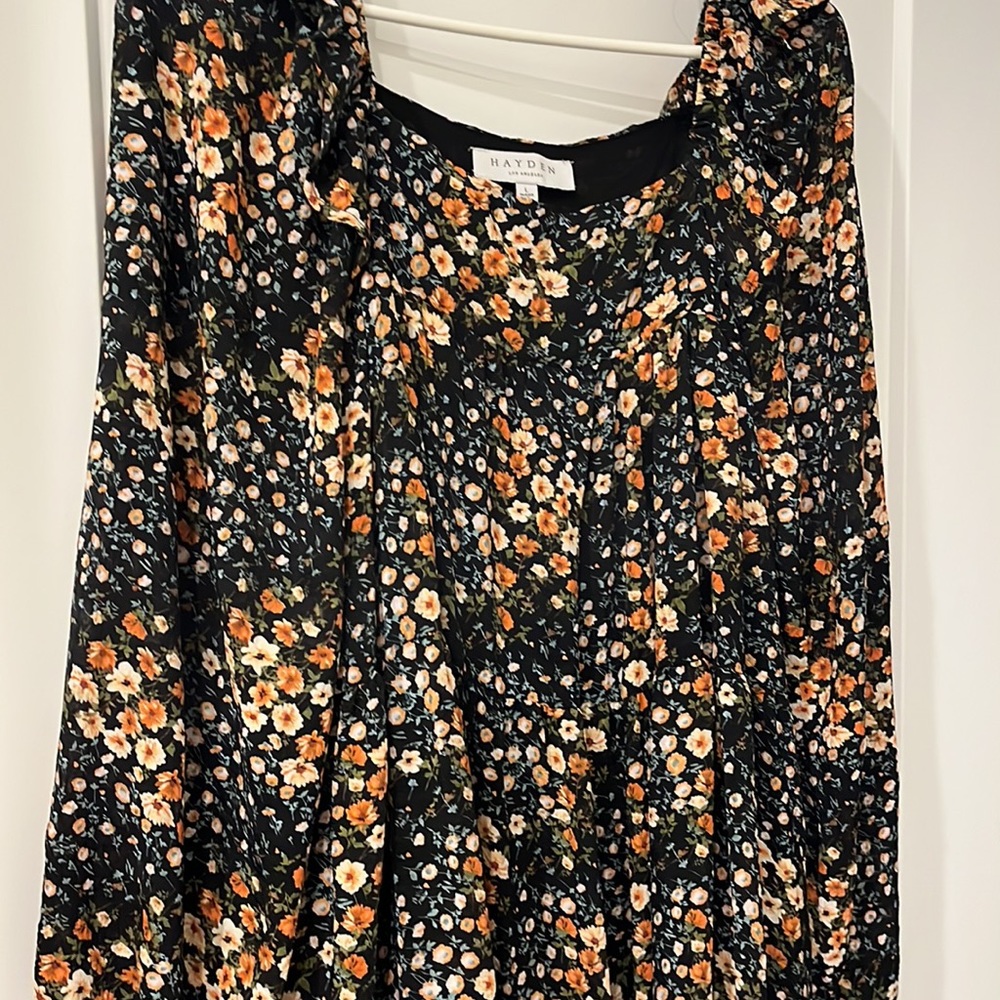 Dress - Picture 3 of 3